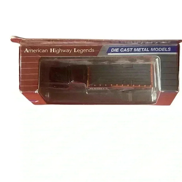 AHL American Highway Legends
Hershey's vintage truck 1:64 New Die
Cast Models - Picture 6 of 13